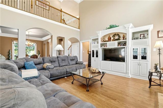 1011 ARDMORE Trail, Hoschton, GA 30548
