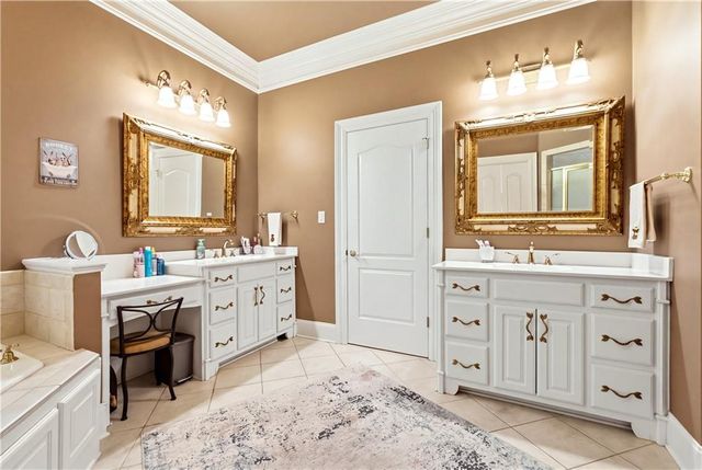 1011 ARDMORE Trail, Hoschton, GA 30548