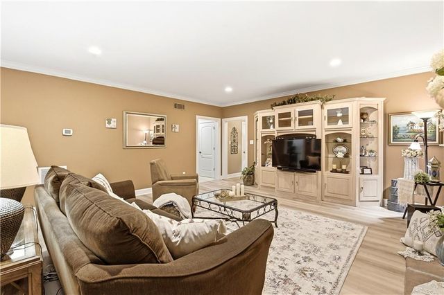 1011 ARDMORE Trail, Hoschton, GA 30548
