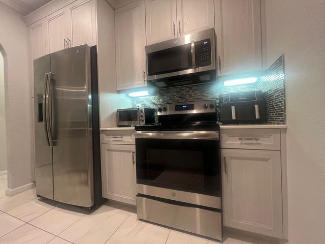 5895 Monterra Club Drive, Lake Worth, FL 33463