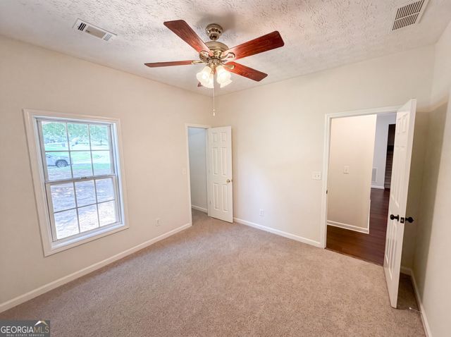 1240 Platinum Drive, Hoschton, GA 30548