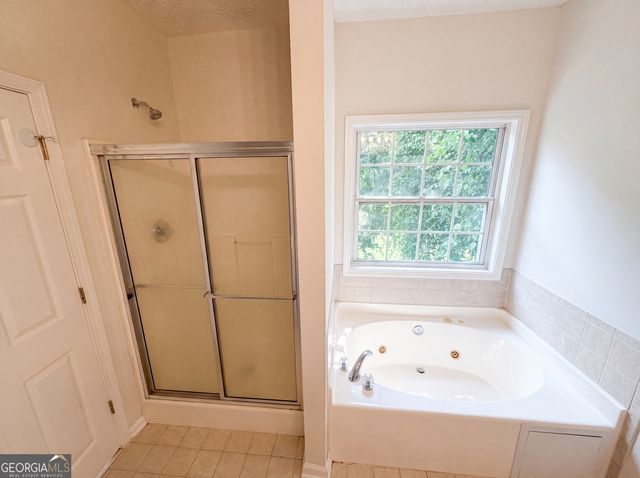 1240 Platinum Drive, Hoschton, GA 30548