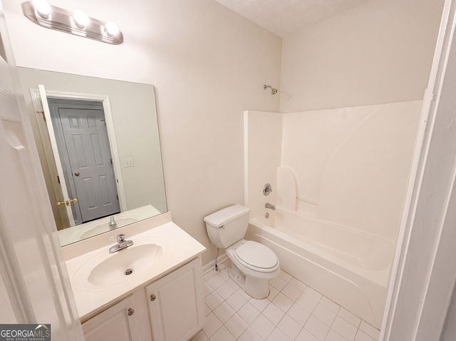 1240 Platinum Drive, Hoschton, GA 30548