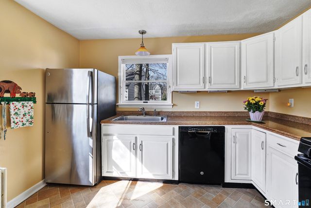 148 Crane Street, Fairfield, CT 06825