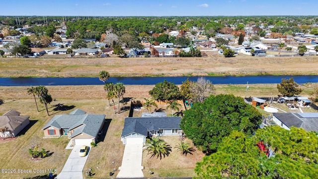 1271 Serenade Street NW, Palm Bay, FL 32907