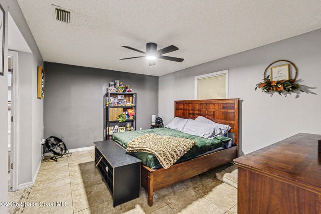 1271 Serenade Street NW, Palm Bay, FL 32907