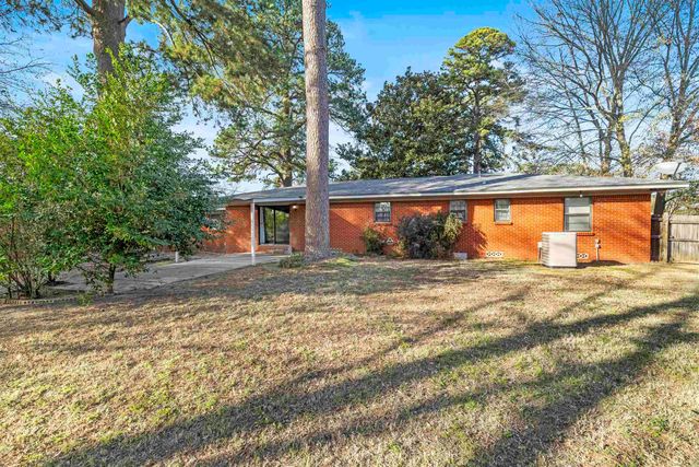 202 E Fairlane Dr., Longview, TX 75604