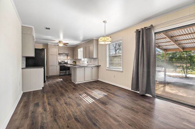 202 E Fairlane Dr., Longview, TX 75604