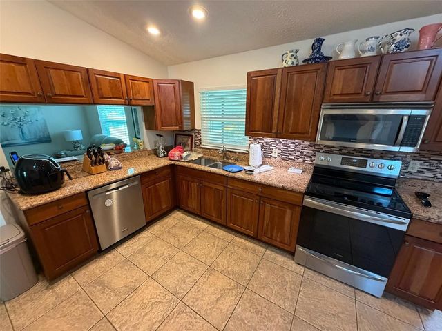3707 36TH STREET E, Bradenton, FL 34208