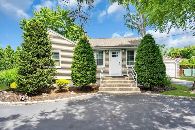 533 Old Country Road, Deer Park, NY 11729