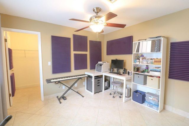 73 Pine Hill Trail W, Jupiter, FL 33469