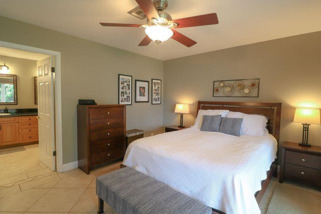 73 Pine Hill Trail W, Jupiter, FL 33469