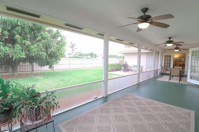 73 Pine Hill Trail W, Jupiter, FL 33469