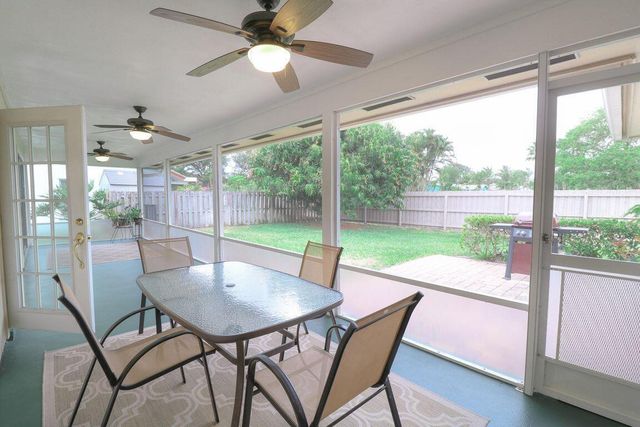 73 Pine Hill Trail W, Jupiter, FL 33469