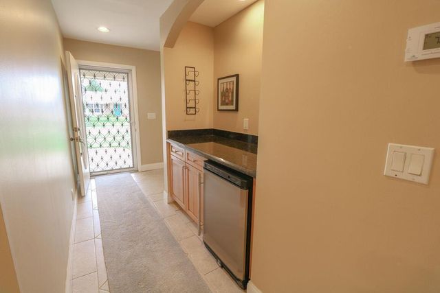 73 Pine Hill Trail W, Jupiter, FL 33469