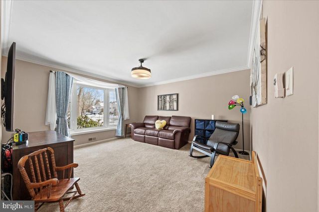 2 BURKE DR, Medford, NJ 08055