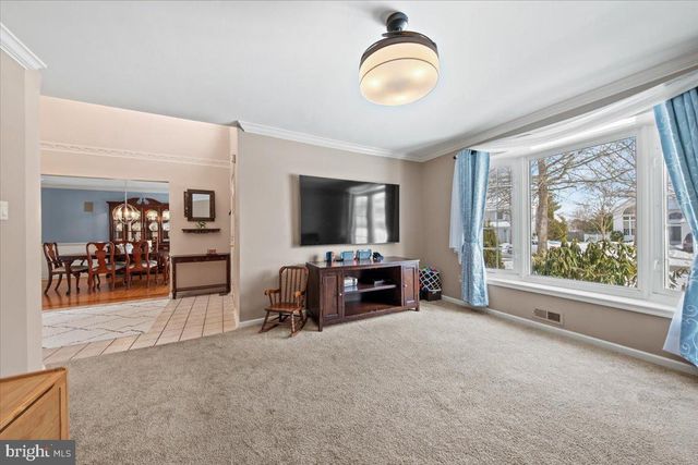 2 BURKE DR, Medford, NJ 08055