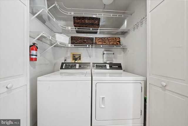 2 BURKE DR, Medford, NJ 08055