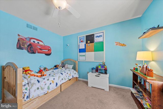 2 BURKE DR, Medford, NJ 08055