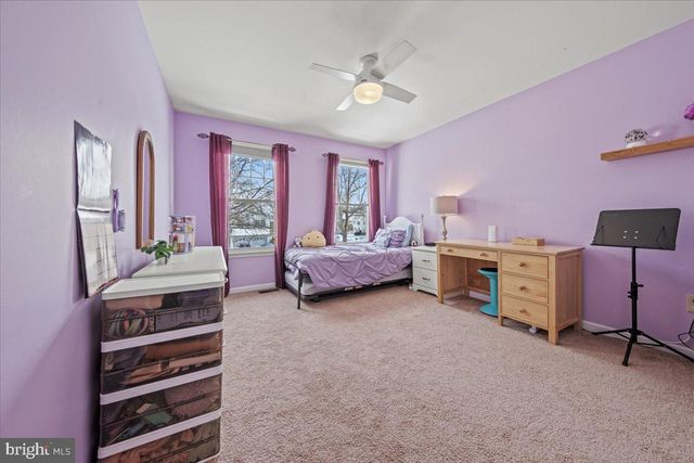 2 BURKE DR, Medford, NJ 08055