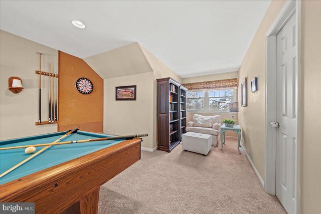 2 BURKE DR, Medford, NJ 08055