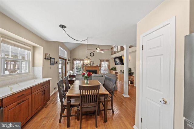 2 BURKE DR, Medford, NJ 08055