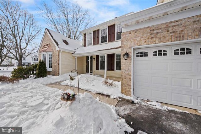 2 BURKE DR, Medford, NJ 08055