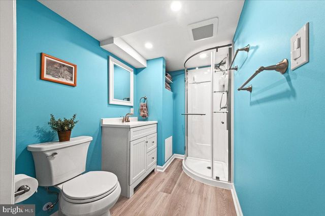 2 BURKE DR, Medford, NJ 08055