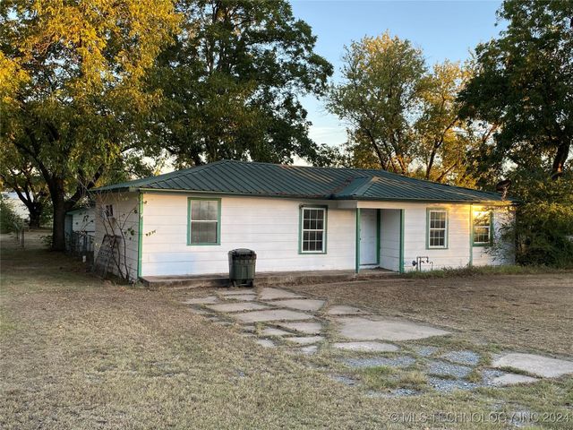 108 W Bryan, Calera, OK 74730