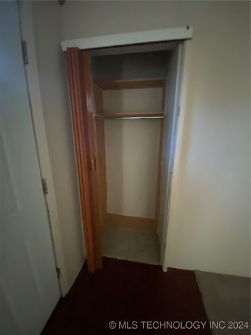 108 W Bryan, Calera, OK 74730