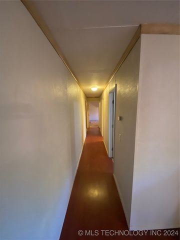 108 W Bryan, Calera, OK 74730