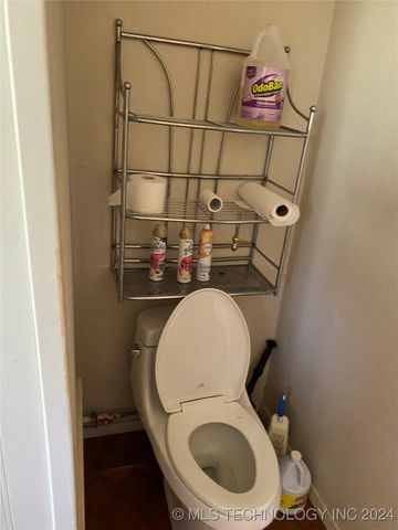 108 W Bryan, Calera, OK 74730