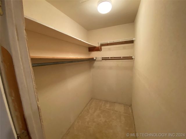 108 W Bryan, Calera, OK 74730