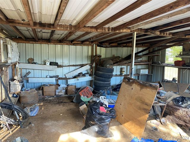108 W Bryan, Calera, OK 74730