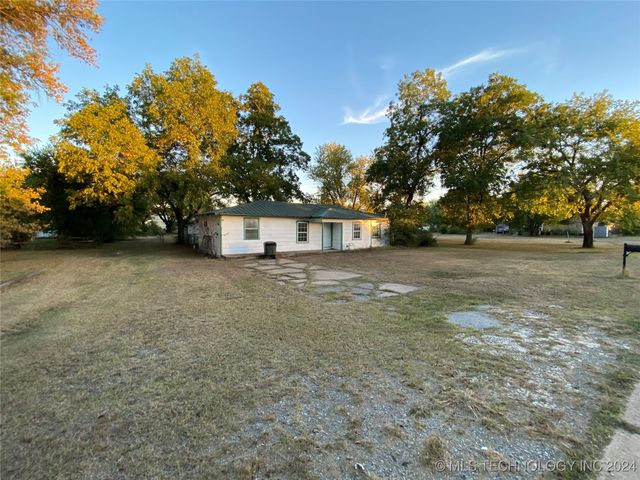 108 W Bryan, Calera, OK 74730