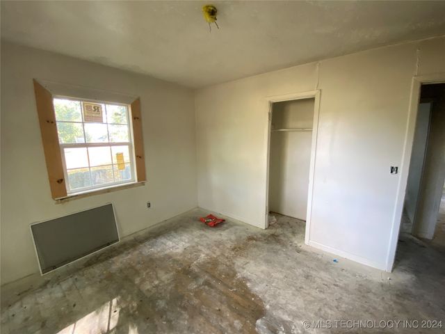 108 W Bryan, Calera, OK 74730