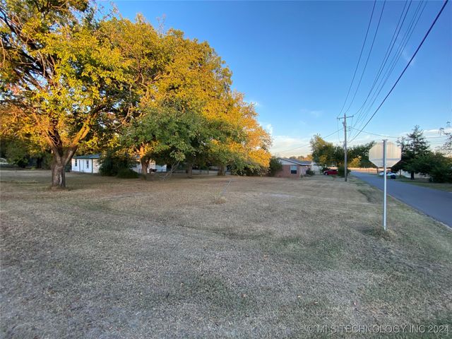 108 W Bryan, Calera, OK 74730