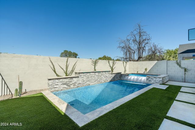 6314 N 10TH Drive, Phoenix, AZ 85013