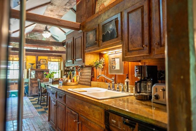 162 Route 6a, Yarmouth, MA 02675