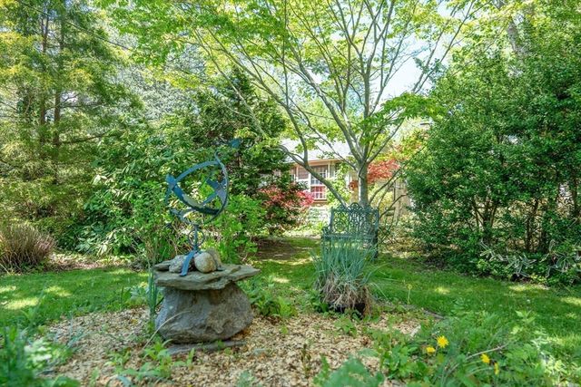 162 Route 6a, Yarmouth, MA 02675