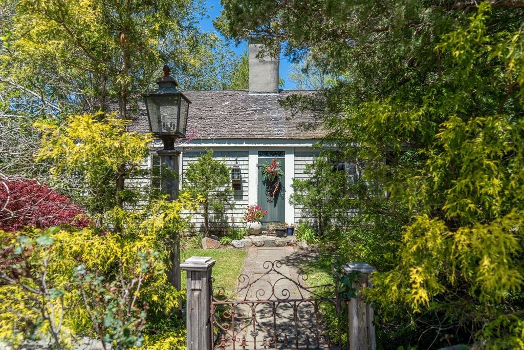 162 Route 6a, Yarmouth, MA 02675