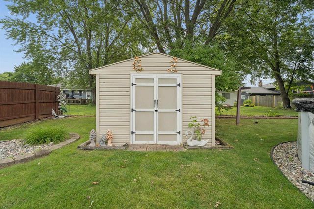 1045 GROVE STREET, Menasha, WI 54952