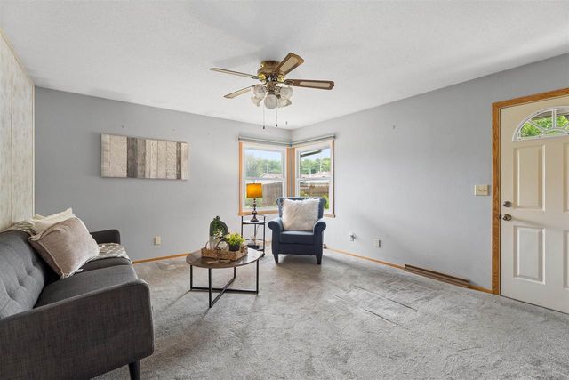 1045 GROVE STREET, Menasha, WI 54952