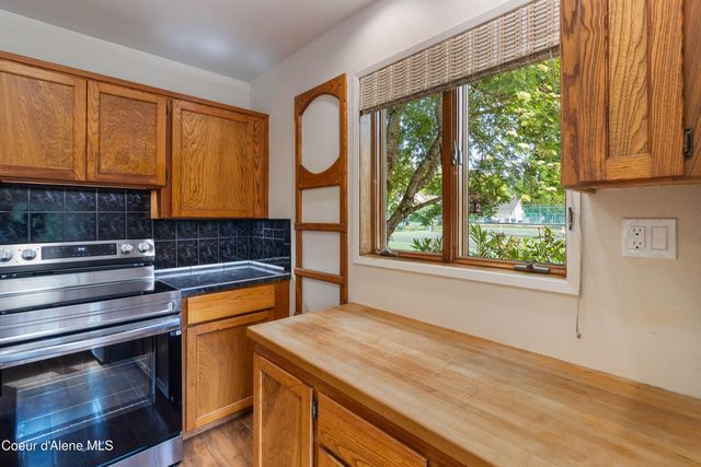 1710 Westwood DR, Sandpoint, ID 83864