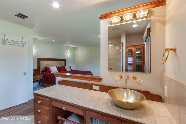 1710 Westwood DR, Sandpoint, ID 83864