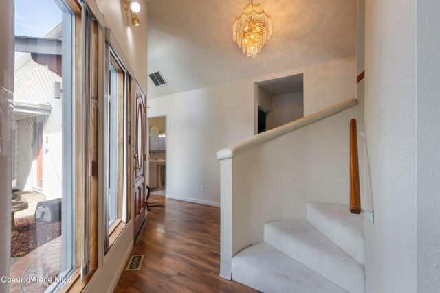 1710 Westwood DR, Sandpoint, ID 83864