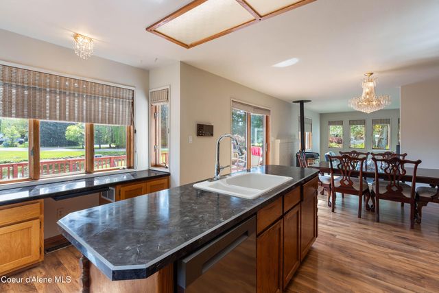 1710 Westwood DR, Sandpoint, ID 83864