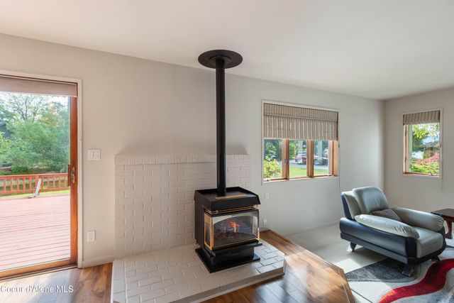 1710 Westwood DR, Sandpoint, ID 83864
