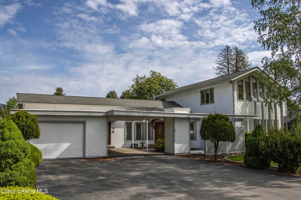 1710 Westwood DR, Sandpoint, ID 83864