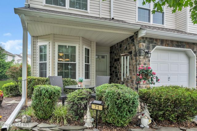 71 Santa Rosa Lane, Tinton Falls, NJ 07724